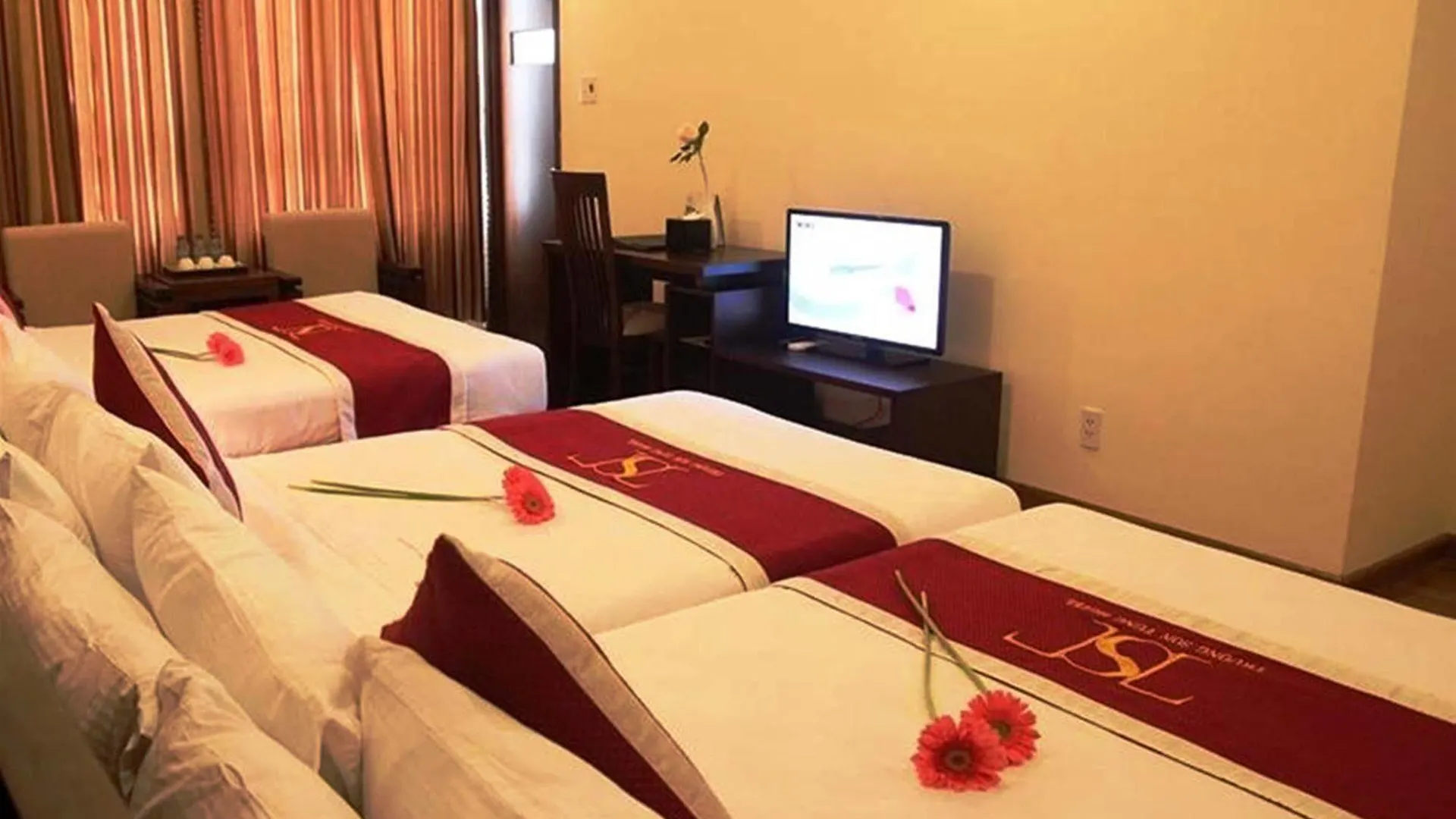 Truong Son Tung 2 Hotel Дананг 3*,