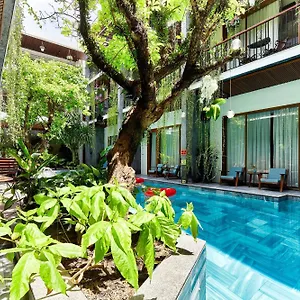 Hotel Tam House