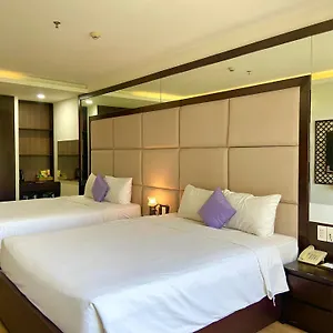 Hotel Pariat River Front