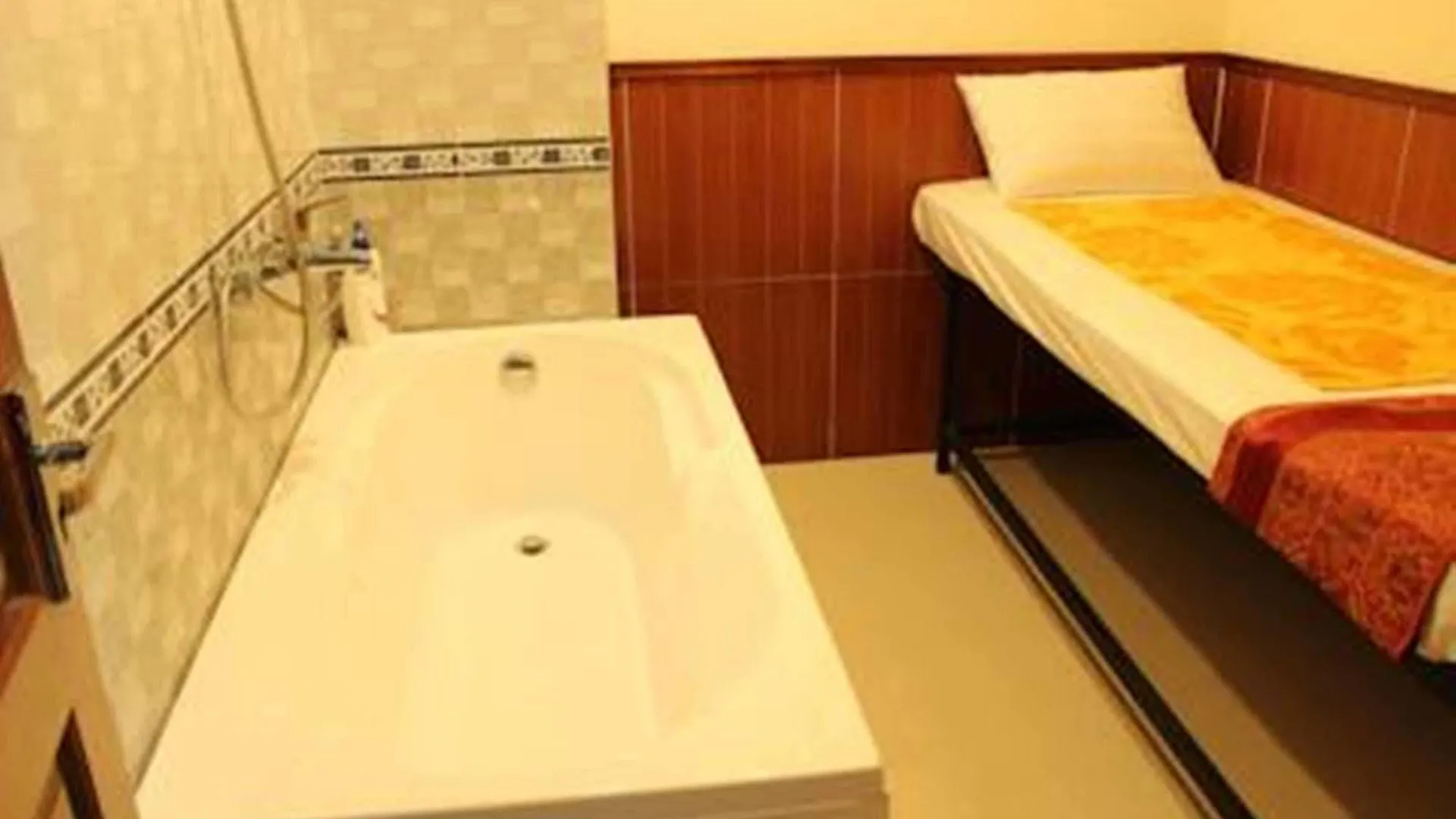 Truong Son Tung 2 Hotel Danang